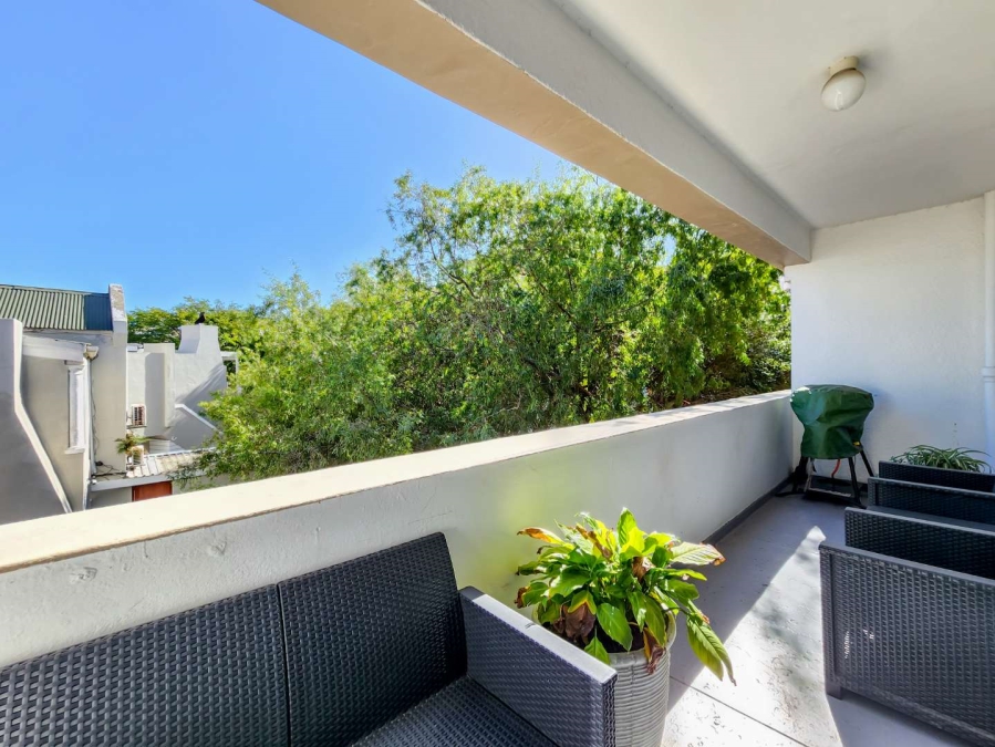 2 Bedroom Property for Sale in Green Point Western Cape